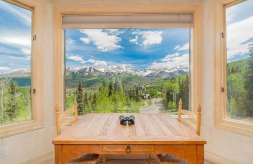 Mountain Village Apartment | Unforgettable Stays at Lorian: Pool & Hot Tub Await You