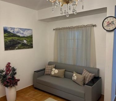 Kohima Bed & Breakfast | Inviting Lorin BnB: Rated 10/10 with Breakfast Included