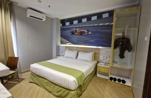 Sukaraja Hotel | Budget-Friendly Syariah Hotel Sentul with Pool & Spa