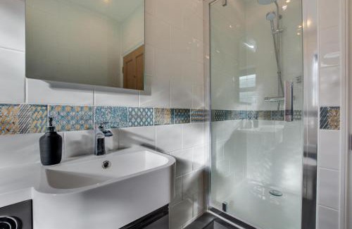 Skipton House | Unforgettable Stays at Lorna Loom – Rated 9.7/10 for Families