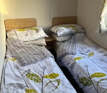 Morecambe House | Relax at Lorraine's Caravan Holiday - Rated 9.4/10!