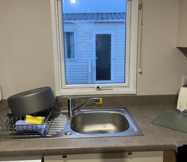 Morecambe House | Relax at Lorraine's Caravan Holiday - Rated 9.4/10!