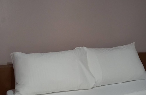 Borongan City Hotel | Ideal Family Retreat at Lorraines Suites with Breakfast