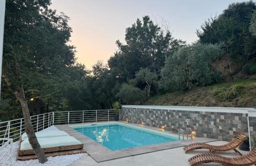 Caiazzo Bed & Breakfast | Discover Lory's Home: Pet-Friendly Oasis with Ocean Views