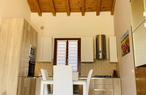 Cessalto House | Family-Friendly Lory's House with Kitchen & Breakfast
