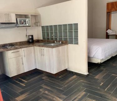 Jalpan de Serra Hotel | Budget-Friendly Los Ángeles Hotel with Pool & Breakfast