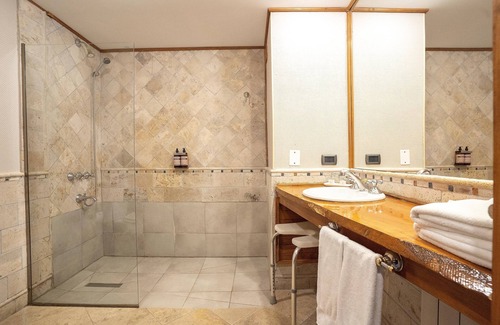 Province of Tierra del Fuego Hotel | Relaxing Getaway at Hotel Los Ñires with Spa & Dining
