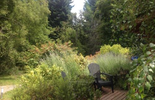 El Bolson Bed & Breakfast | Delightful Los Abetos B&B: 4-Star Stay with Pool Access