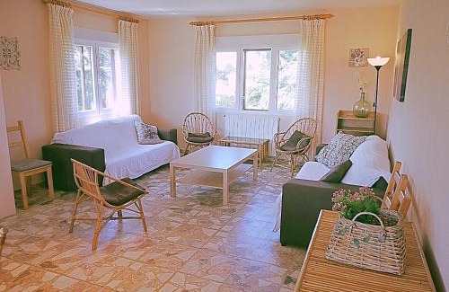 Otero de Herreros House | Discover Los Acebos: Pet-Friendly Hotel with Pool