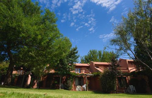 Cruz Chica Cabin | Experience Comfort at Los Almendros - Guest Rated 9.1/10