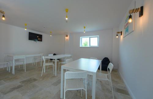 Vama Veche Hotel | Pet-Friendly Los Anghelos: 4-Star Stay with Top Ratings