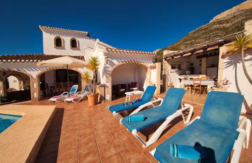 Ermita Villa | Beautiful Los Arcos, Javea: Oceanfront Retreat Awaits