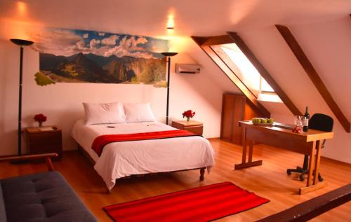 Cusco Historic Center Bed & Breakfast | Cozy Los Aticos B&B with Coworking & Hot Tub Amenities