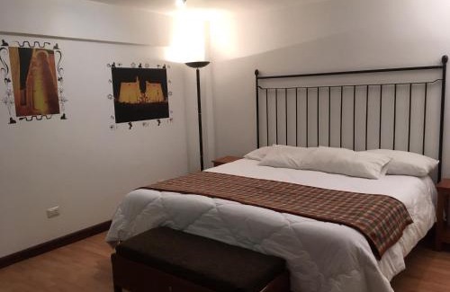 Cusco Historic Center Bed & Breakfast | Cozy Los Aticos B&B with Coworking & Hot Tub Amenities