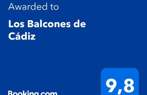 Old Town Apartment | Oceanfront Retreat: Los Balcones de Cádiz, Rated 9.7/10