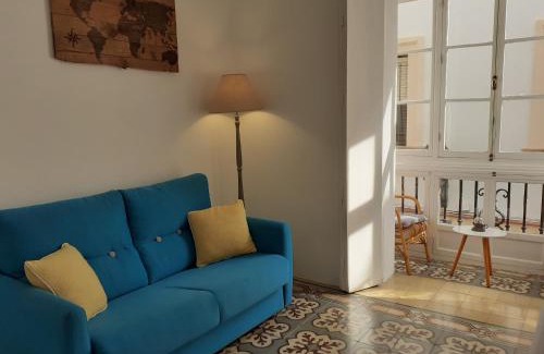 Old Town Apartment | Oceanfront Retreat: Los Balcones de Cádiz, Rated 9.7/10