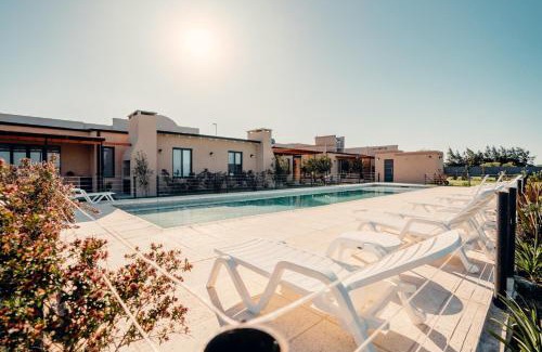 Gowland Apartment | Experience Oceanfront Apartments in San Andrés de Giles