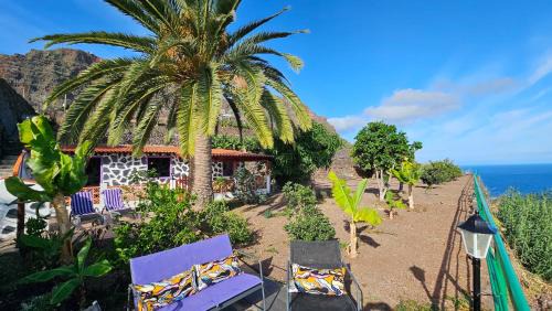 Agulo House | Los Cerrajones: Breathtaking Ocean Views and Pet-Friendly Stays