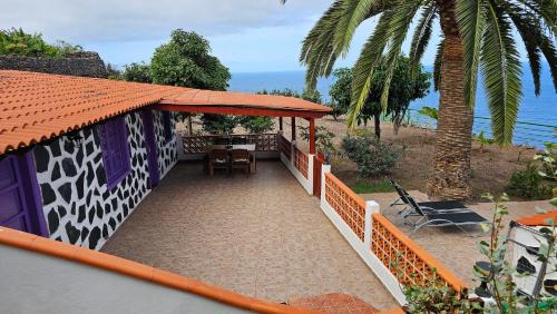 Agulo House | Los Cerrajones: Breathtaking Ocean Views and Pet-Friendly Stays