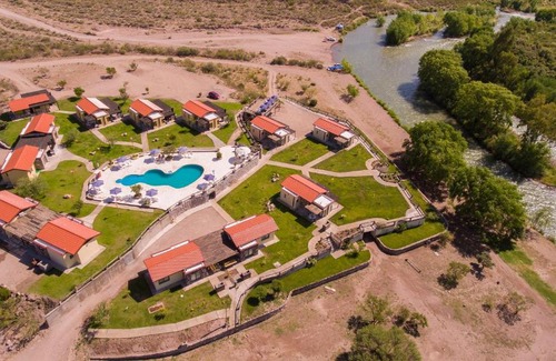 San Rafael Villa | Discover Comfort at Los Chalecitos with Pool and Breakfast