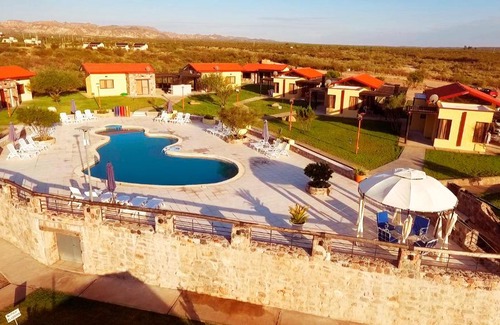 San Rafael Villa | Discover Comfort at Los Chalecitos with Pool and Breakfast