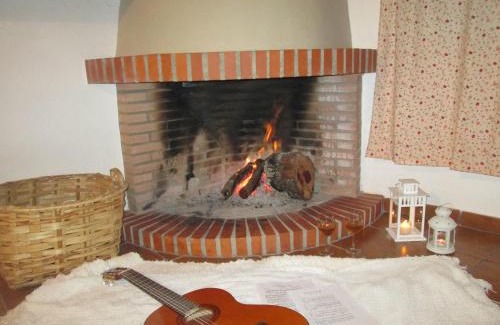 La Roca de la Sierra House | Pet-Friendly Retreat at Los Chozos de la Roca with Pool