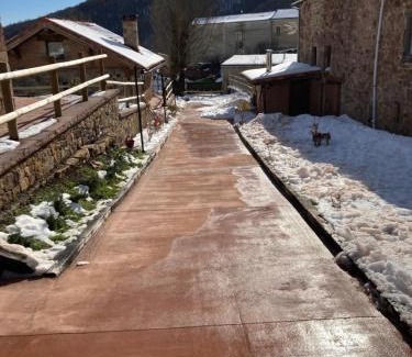 Branosera Ski Chalet | Pet-Friendly Getaway at Los Chozos de la Braña, Rated 9.9