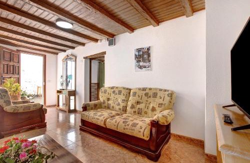San Juan de la Rambla House | Discover Los Diablitos 2B: Oceanfront Family Getaway