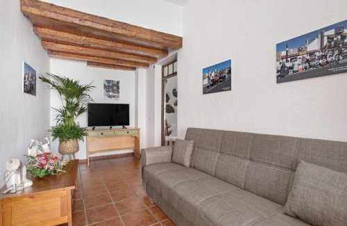 San Juan de la Rambla Apartment | Oceanfront Getaway at Los Diablitos 1A with Hot Tub