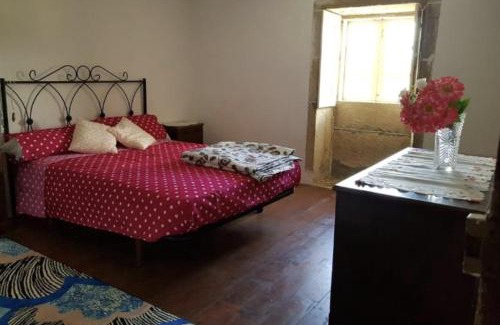 Ponteceso House | Pet-Friendly Retreat at Los Dos Hermanos for Families