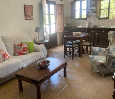 Colmenar House | Discover Los Establos: Pet-Friendly Retreat with Ocean View