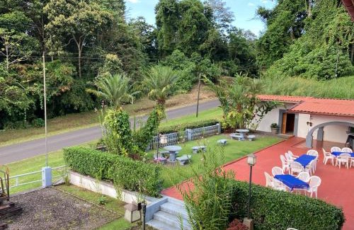 Arenal Hotel | Exceptional Stay at Los Héroes with Pool & Family-Friendly Amenities