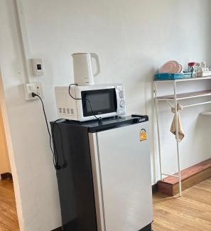 Nai Muang Apartment | Family-Friendly Stay at Los Inn Nakhon - 4-Star Delight