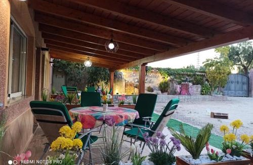 Los Arenales del Sol House | Discover Casa Los Jardines de Lola: Pet-Friendly Paradise