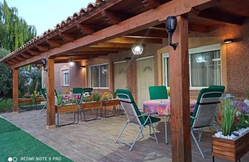 Los Arenales del Sol House | Discover Casa Los Jardines de Lola: Pet-Friendly Paradise