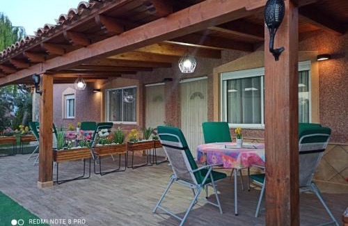 Los Arenales del Sol House | Discover Casa Los Jardines de Lola: Pet-Friendly Paradise