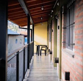 El Bolson Cabin | Discover Cabaña Los Lúpulos: Perfect for Families & Pets