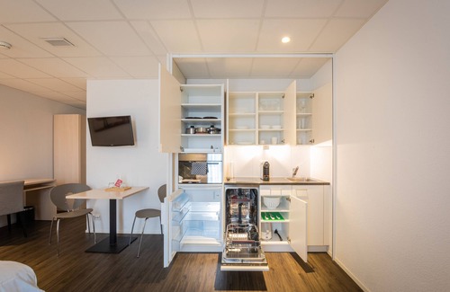 Belp Hotel | Relaxing Los Lorentes Residences Near Bern Airport