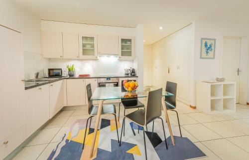 Bulle Apartment | Pet-Friendly Los Lorentes Residences: Rated 8.8/10