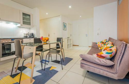 Bulle Apartment | Pet-Friendly Los Lorentes Residences: Rated 8.8/10
