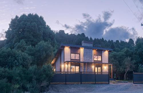 San Martin de los Andes Ski Chalet | Premier Family-Friendly Stay at Los Maitenes - 4 Stars