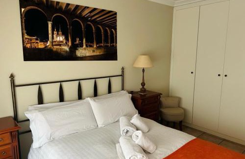 Old Town Apartment | Family-Friendly Stay at La Marquesa - Rated 9.5/10