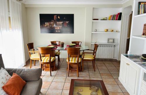 Old Town Apartment | Family-Friendly Stay at La Marquesa - Rated 9.5/10