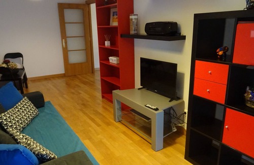 Ribadesella Apartment | Seaside Bliss at Los Naranjos: Pet-Friendly & Scenic Retreat