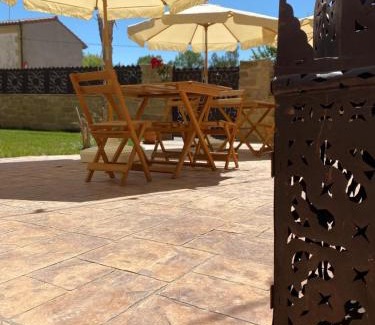 Villalobar de Rioja Apartment | Discover Los Prados - Alfovar Villa: Family & Pet Friendly
