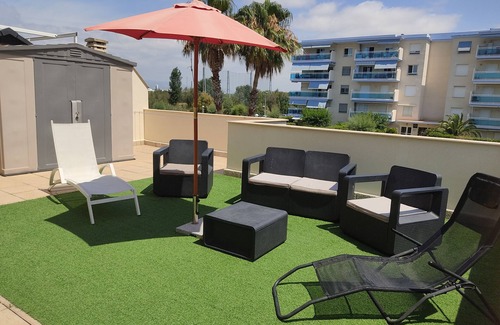 La Pineda Apartment | Relaxing RISCOS: Poolside Retreat, Steps from the Beach