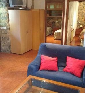 San Juan de Parres House | Discover Family-Friendly Comfort at Los Soldaos Casa Rural