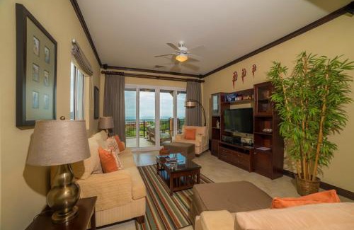 Jaco Apartment | Experience Oceanfront Bliss at Los Suenos Resort Alta Vista