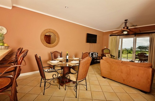 Herradura Condo | Beachfront Los Sueños Resort Condo Del Mar - 3BR Oasis