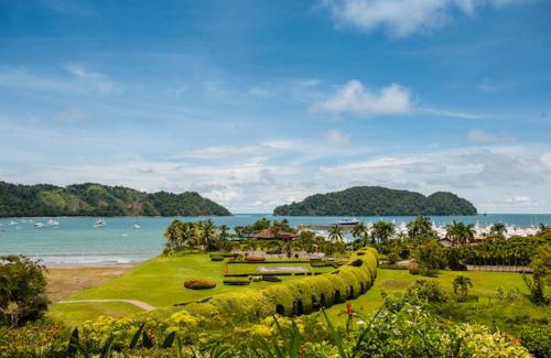 Herradura Villa | Elegant Oceanfront Villa La Perla at Los Suenos Resort